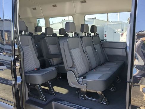 Used 2023 Ford Transit 350 XLT image 28