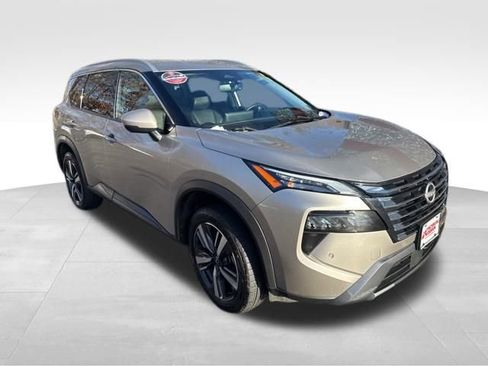 Used 2024 Nissan Rogue SL image 7