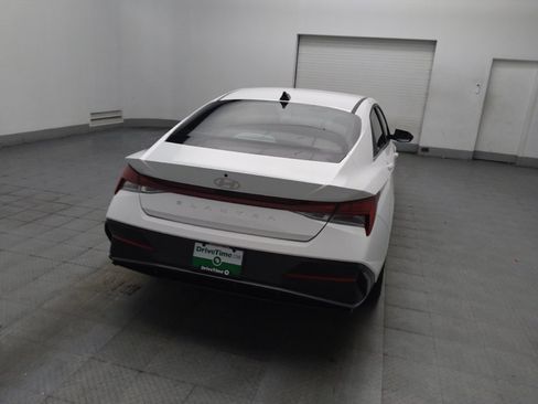 Used 2024 Hyundai Elantra SEL w/ Convenience Package FWD image 7