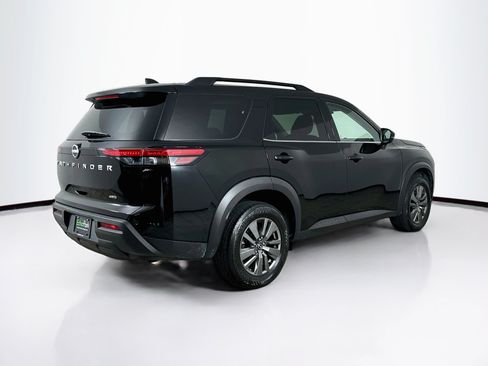 Used 2025 Nissan Pathfinder SV AWD/4WD image 9