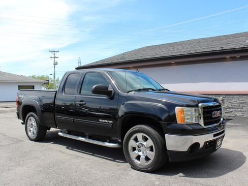 Used 2011 GMC Sierra 1500 SLE w/ Power Tech Package AWD/4WD image 2