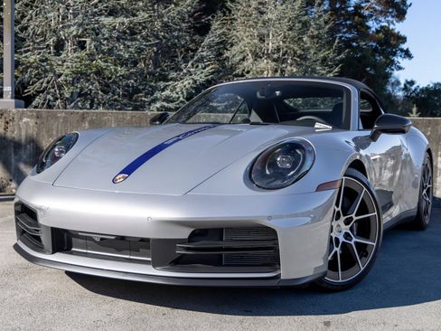Certified 2026 Porsche 911 Carrera T RWD image 7