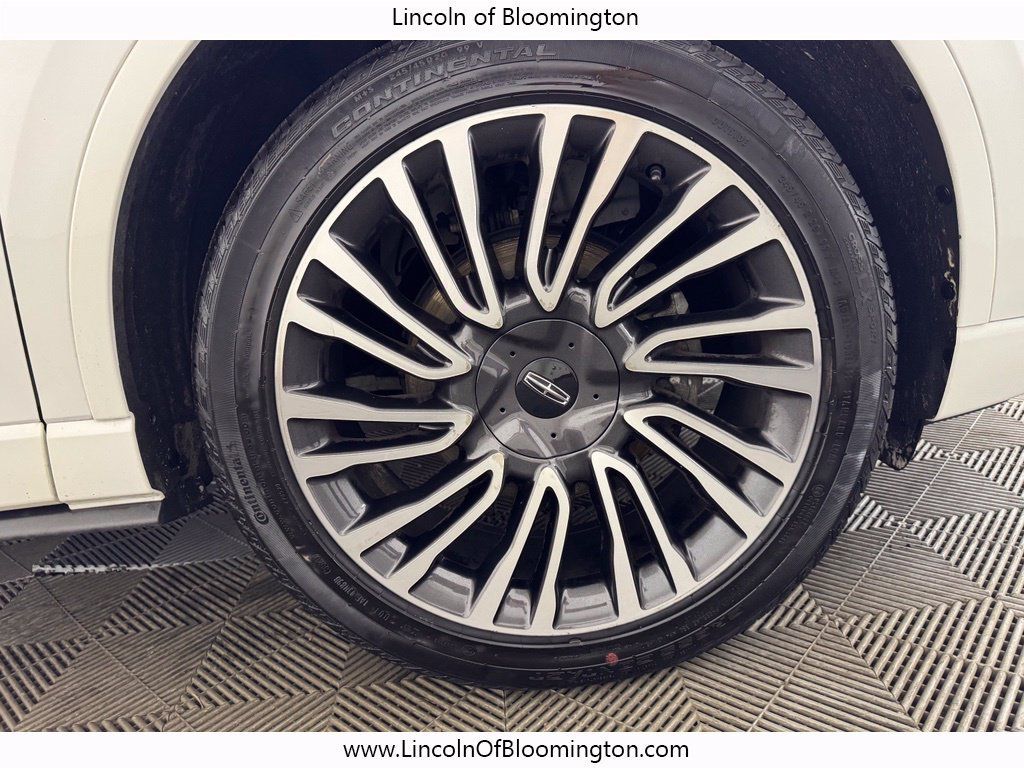 Used 2022 Lincoln Corsair AWD w/ Premium Package image 25