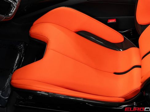 Used 2024 Ferrari SF90 Spider image 53