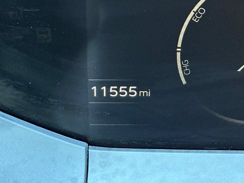 Certified 2024 Toyota Prius LE FWD image 29