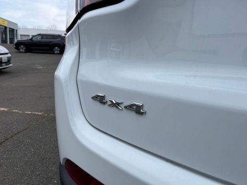 Used 2025 Jeep Compass Limited image 17