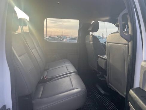 Used 2022 Ford F550 4x4 Crew Cab Super Duty w/ Power Equipment Group image 18