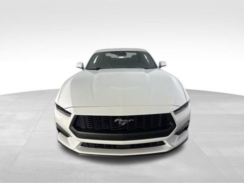 Used 2026 Ford Mustang Coupe RWD image 3