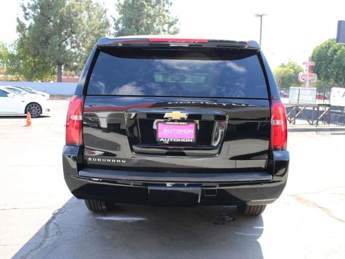 Used 2019 Chevrolet Suburban LT image 41