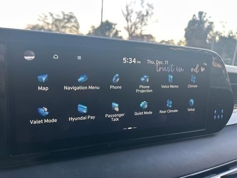 Used 2024 Hyundai Palisade Calligraphy image 9