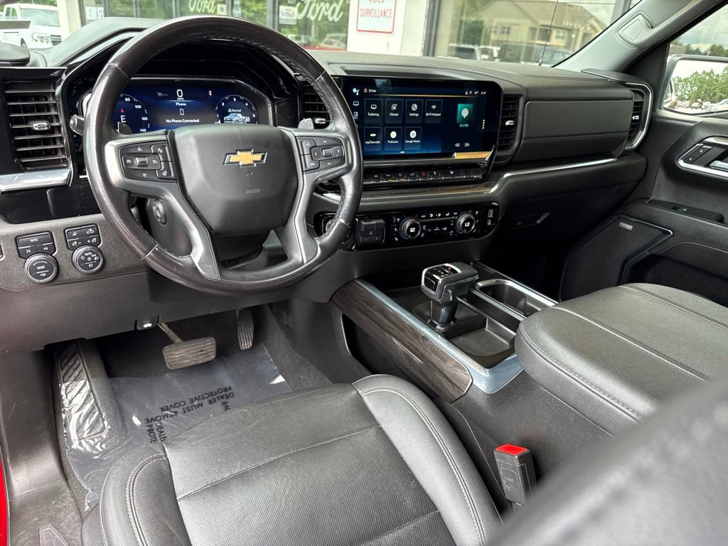 Used 2023 Chevrolet Silverado 1500 LTZ AWD/4WD image 25