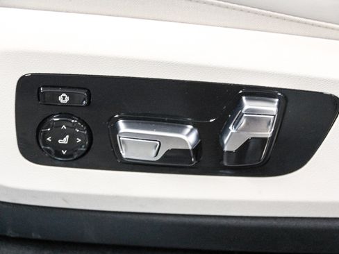 Used 2026 BMW X7 M60i AWD/4WD image 22