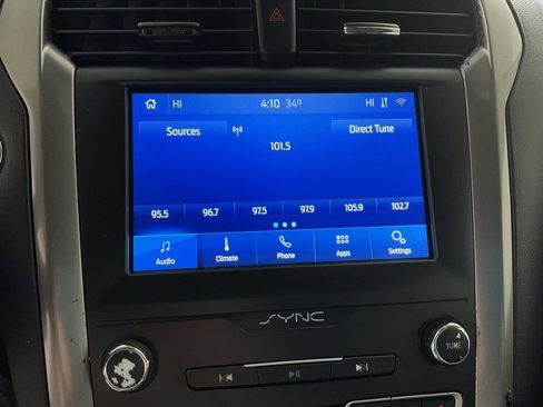 Used 2020 Ford Fusion SE image 21