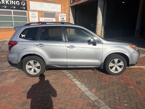 Used 2016 Subaru Forester 2.5i Limited image 2