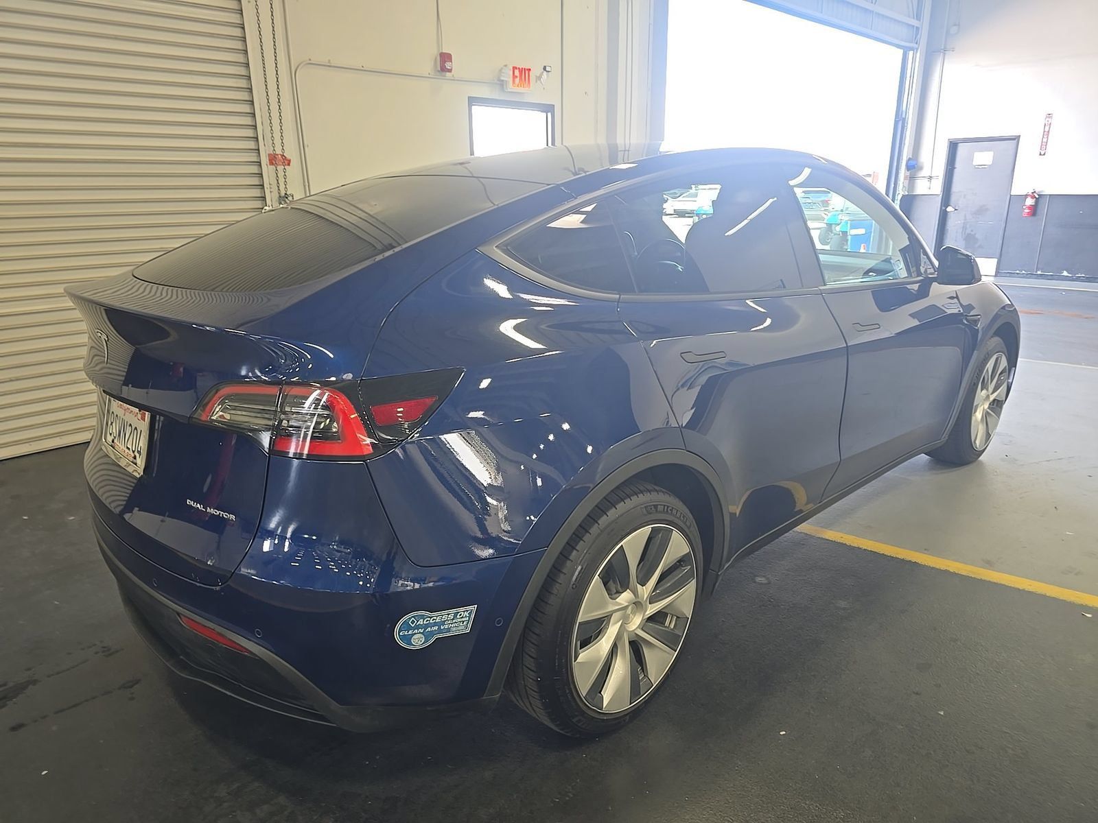 Used 2020 Tesla Model Y Long Range AWD/4WD image 3