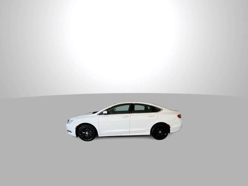 Used 2016 Chrysler 200 Limited w/ Convenience Group image 5