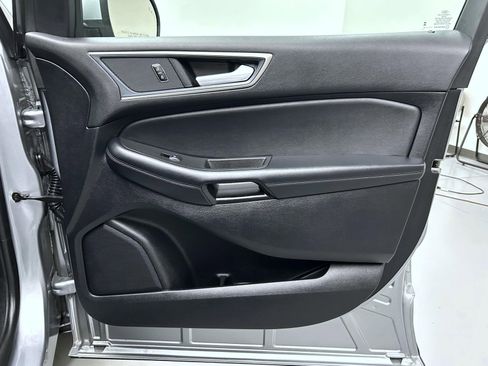 Used 2024 Ford Edge SEL image 16