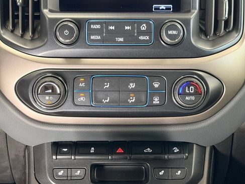 Used 2016 Chevrolet Colorado Z71 AWD/4WD image 11
