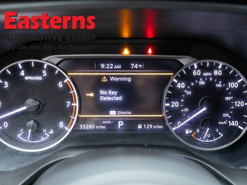 Used 2023 Nissan Rogue S AWD/4WD image 18