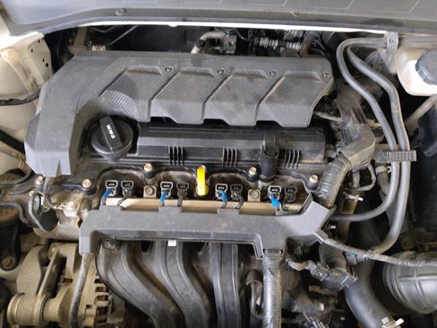 Used 2021 Hyundai Venue SEL FWD image 30