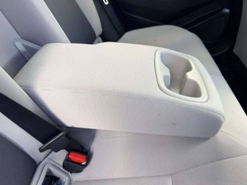 Used 2021 Toyota Corolla LE FWD image 22