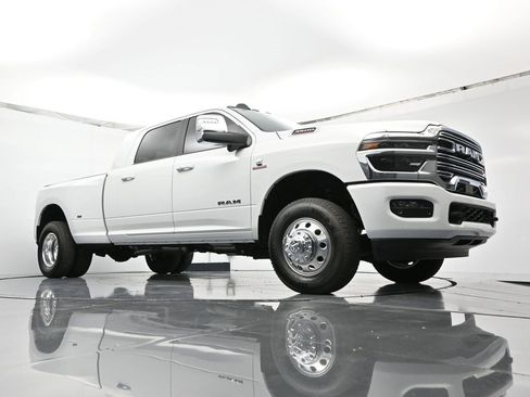 New 2026 RAM 3500 Laramie w/ Max Tow Package image 42