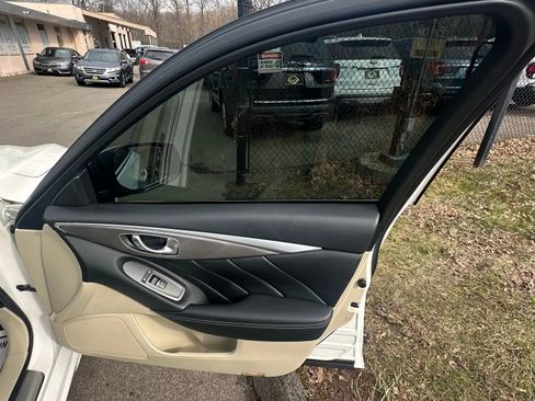 Used 2015 INFINITI Q50 Premium w/ Navigation Package image 31