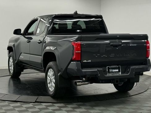 Used 2026 Toyota Tacoma SR5 AWD/4WD image 12