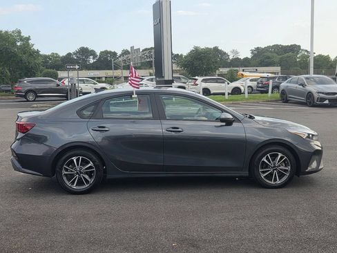 Used 2023 Kia Forte LXS FWD image 3