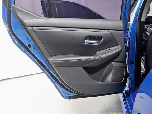 Used 2021 Nissan Sentra SR w/ SR Premium Package FWD image 31