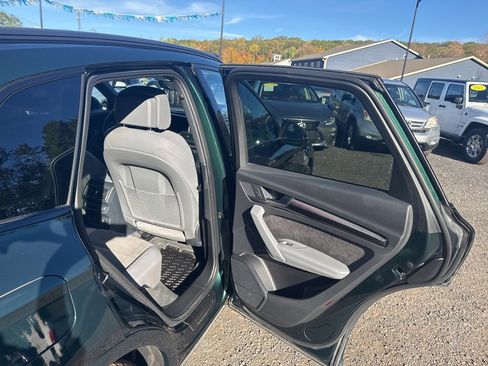 Used 2019 Audi SQ5 Premium Plus w/ Premium Plus Package image 29