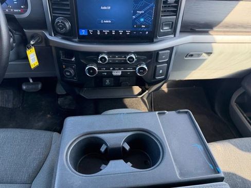 Used 2024 Ford F150 XLT AWD/4WD image 11