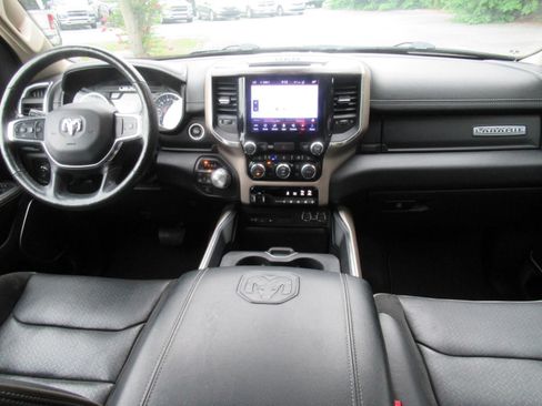 Used 2019 RAM 1500 Laramie AWD/4WD image 14
