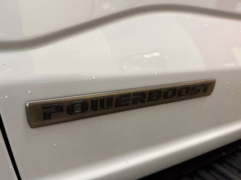Used 2025 Ford F150 Lariat w/ Equipment Group 502A High AWD/4WD image 6