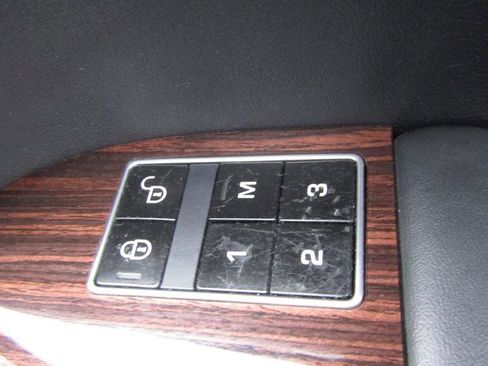 Used 2014 Land Rover Range Rover Supercharged image 40