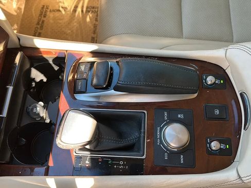 Used 2013 Lexus LS 460 image 45