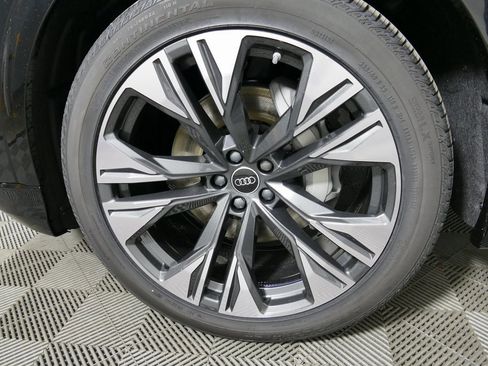 New 2026 Audi Q8 Premium Plus image 9