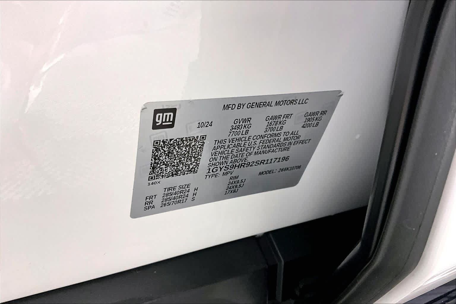 Used 2025 Cadillac Escalade V w/ LPO, Floor Liner Package AWD/4WD image 33