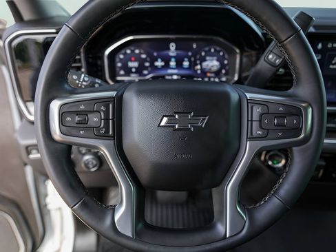 Used 2023 Chevrolet Silverado 1500 RST RWD image 15
