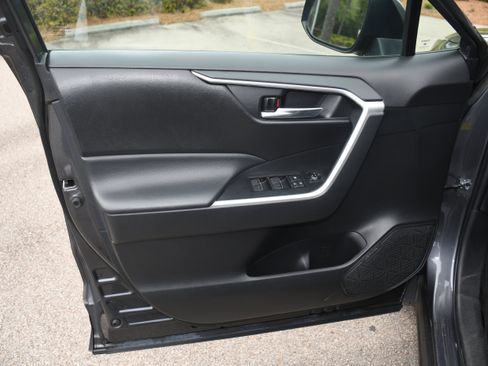 Certified 2023 Toyota RAV4 XLE image 9