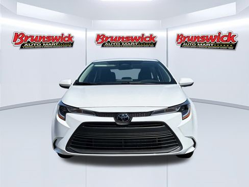 New 2026 Toyota Corolla LE FWD image 2