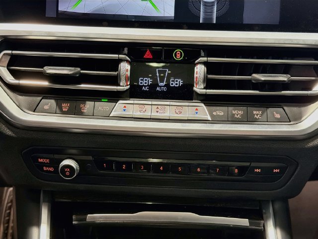 Used 2019 BMW 330i xDrive Sedan w/ M Sport Package AWD/4WD image 15