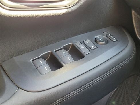 New 2026 Honda HR-V LX image 16