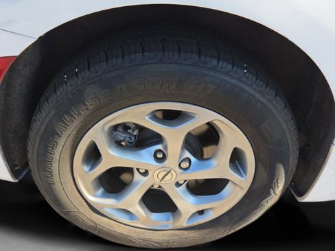 Certified 2022 Chrysler Pacifica Limited w/ Uconnect Theater Family Group image 33