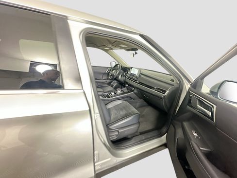 Used 2024 Mitsubishi Outlander SE FWD image 32