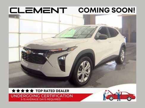 Used 2024 Chevrolet Trax LS FWD image 1