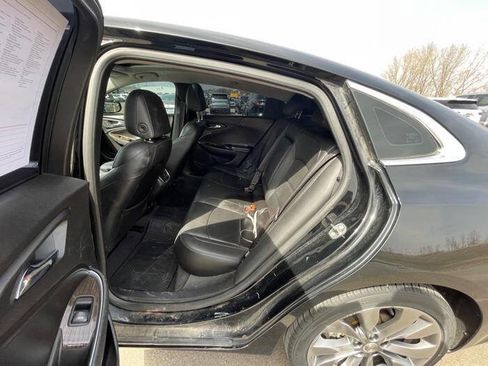 Used 2017 Chevrolet Malibu Premier w/ Premier Sun and Wheel Package FWD image 23