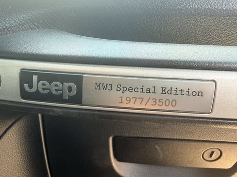 Used 2012 Jeep Wrangler Unlimited Rubicon AWD/4WD image 15