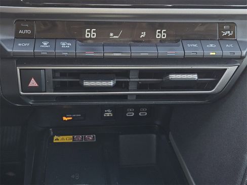 Used 2025 Toyota Camry LE image 16