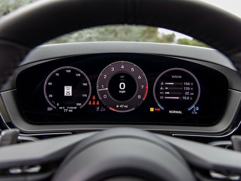 New 2025 Porsche Cayenne GTS image 35